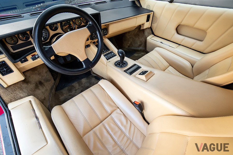 ランボルギーニ「カウンタック・アニバーサリー」のコックピット（C）2020 Courtesy of RM Sotheby's
