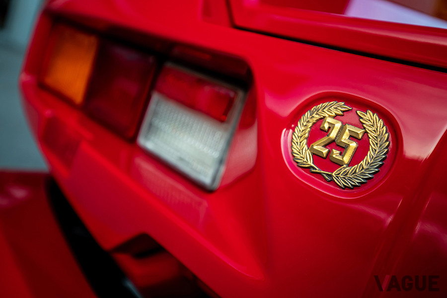 25周年を物語るエンブレム（C）2020 Courtesy of RM Sotheby's