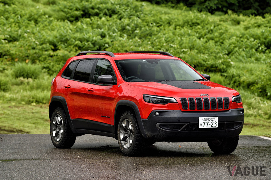 街乗りユースにもっとも適しているといえる「チェロキー」のなかで、もっともオフロード志向に振られた「チェロキー・トレイルホーク」