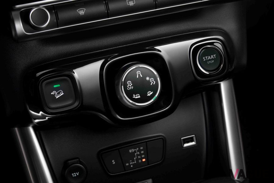 C3 エアクロス SUVの特別仕様車「C3 エアクロス SUV Cシリーズ シックエディション」のコクピット