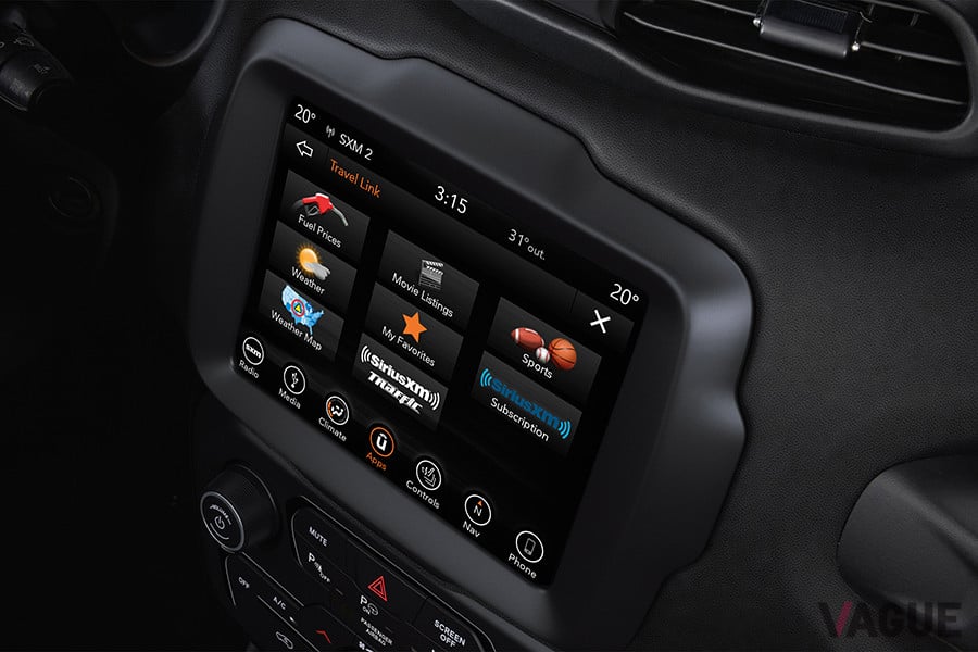 8.4インチタッチパネル付のオーディオナビゲーションシステム Uconnectなどを標準装備