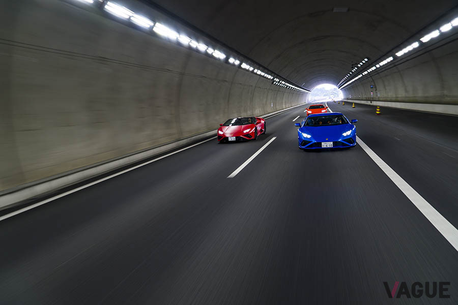 ランボルギーニ「ウラカンEVO RWD スパイダー」試乗の様子