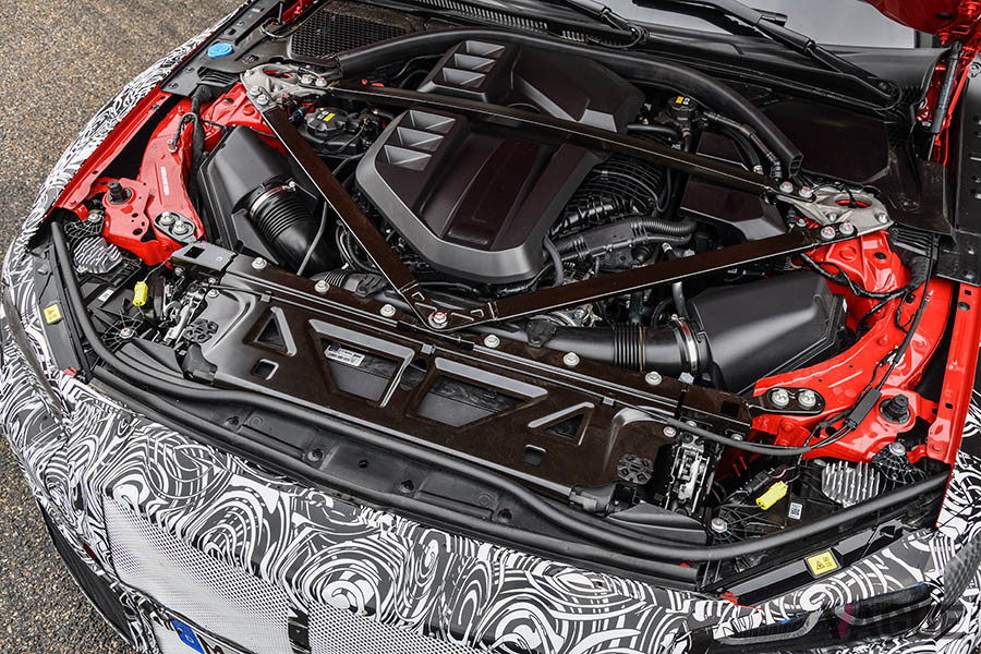 新型「M3セダン」の3リッター直列6気筒ツインターボエンジン