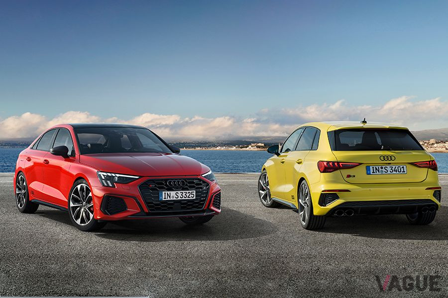 アウディ新型「S3スポーツバック」（右）とアウディ新型「S3セダン」（左）
