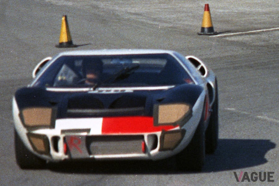 1966年のデイトナ24時間レースで優勝したフォードGT40 MK II