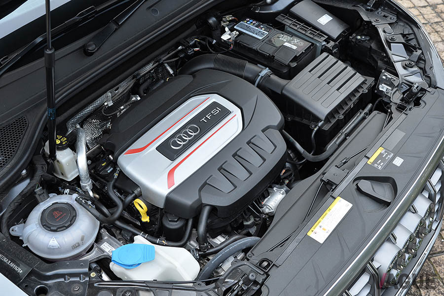 エンジンはDNU型2リッター直列4気筒ターボ（TFSI）。300ps・400Nmを発生する