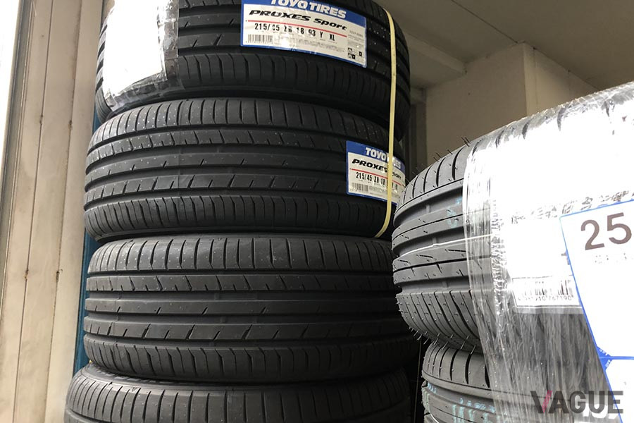 タイヤショップの様子