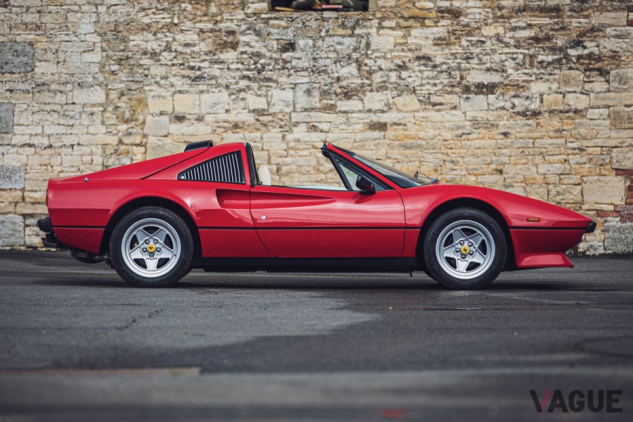 1985年型フェラーリ「308GTSクワトロヴァルヴォレ」は、6万6375ポンド（邦貨換算約920万円）で落札（C）SILVERSTONE AUCTIONS