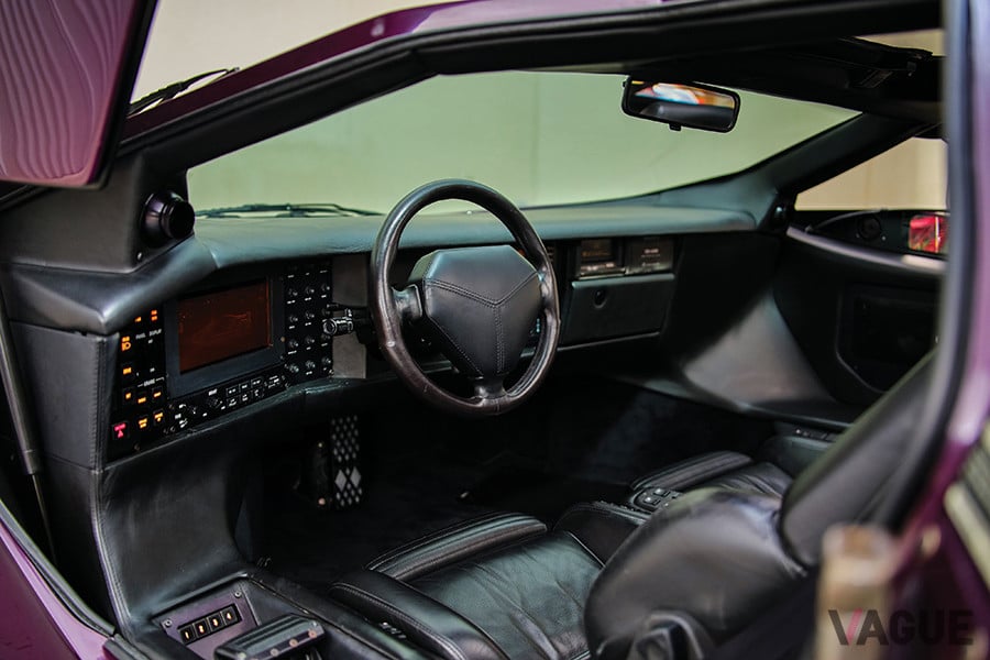 72万ドル（邦貨換算約7600万円）で落札されたベクター「W8」（C）2020 Courtesy of RM Sotheby's