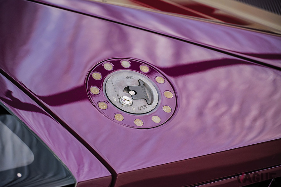 ベクター「W8」の給油口（C）2020 Courtesy of RM Sotheby's