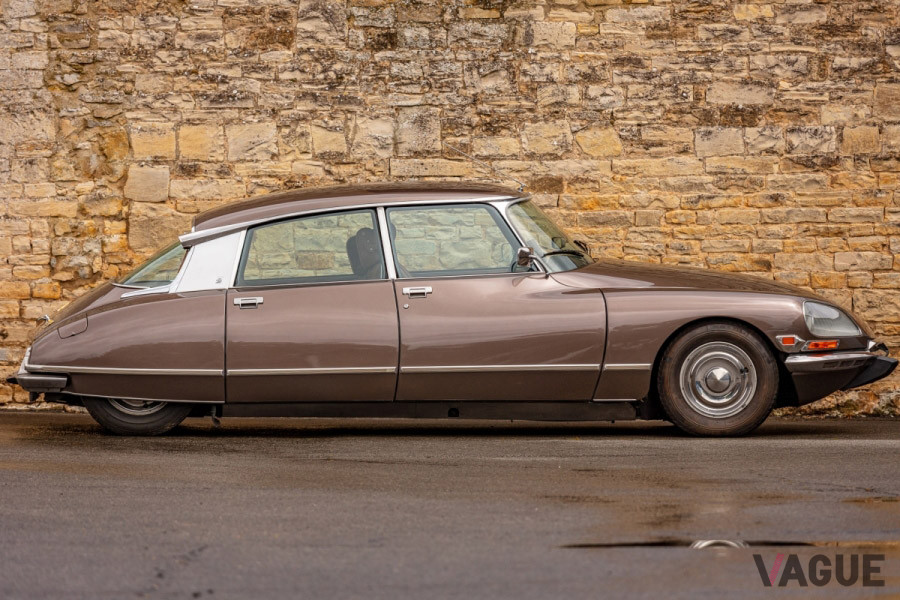3万1500ポンド（邦貨換算約436万円）で落札されたシトロエン「DS21 EFI PALLAS」（C）SILVERSTONE AUCTIONS