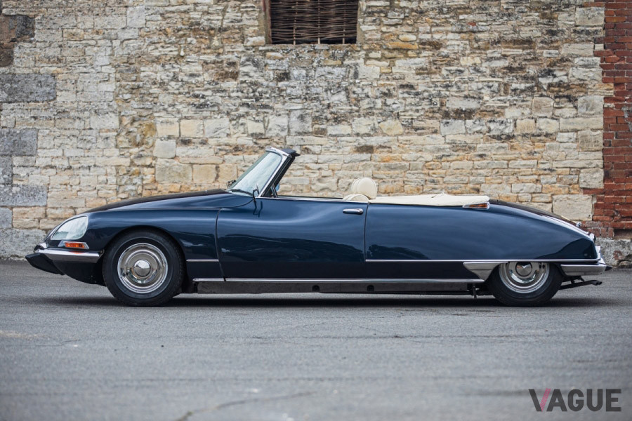 13万5000ポンド（邦貨換算約1870万円）で落札されたシトロエン「DS21デカポタブル coachwork by アンリ・シャプロン」（C）SILVERSTONE AUCTIONS