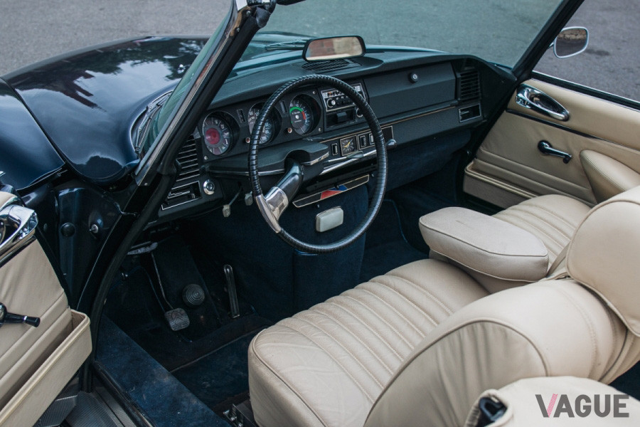 13万5000ポンド（邦貨換算約1870万円）で落札されたシトロエン「DS21デカポタブル coachwork by アンリ・シャプロン」（C）SILVERSTONE AUCTIONS