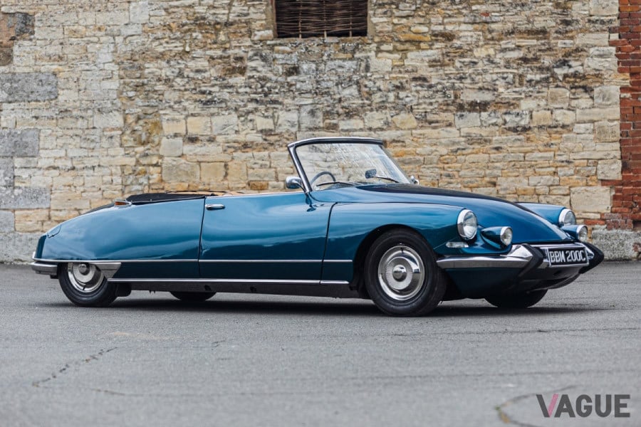 1365台が生産されたなかでも、右ハンドル車は50台だけとされるシトロエン「DS19M デカポタブル coachwork by アンリ・シャプロン」（C）SILVERSTONE AUCTIONS