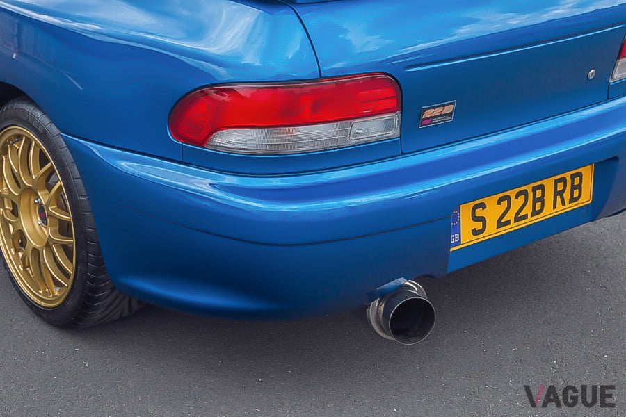 マフラーはオリジナルではなく、砲弾型サイレンサーの社外品に交換されている（C）SILVERSTONE AUCTIONS