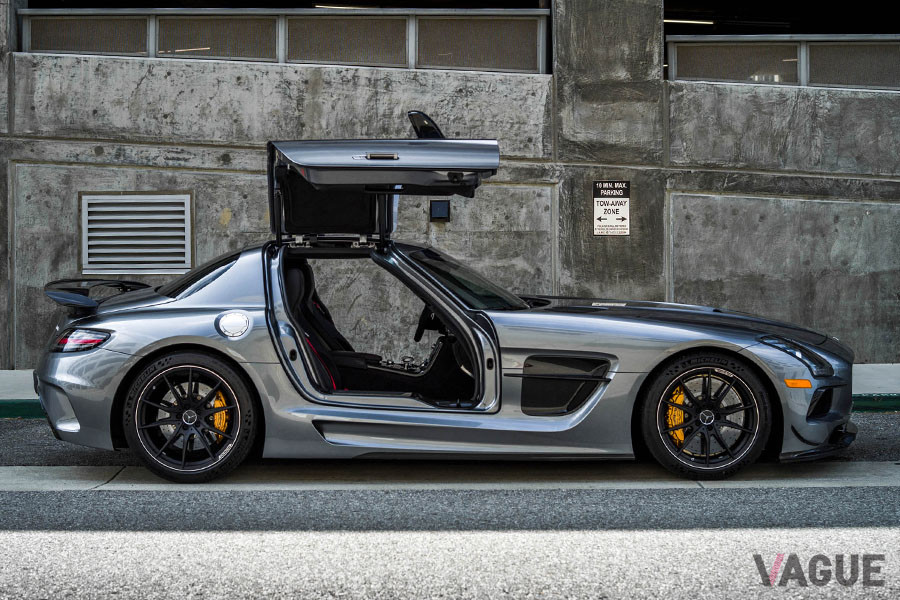 およそ4300万円で落札された2014年式メルセデス・ベンツ「SLS AMGブラックシリーズ」