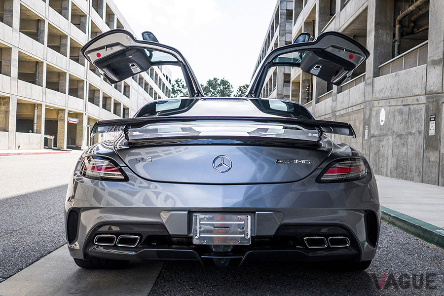 およそ4300万円で落札された2014年式メルセデス・ベンツ「SLS AMGブラックシリーズ」