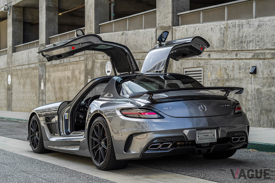 およそ4300万円で落札された2014年式メルセデス・ベンツ「SLS AMGブラックシリーズ」