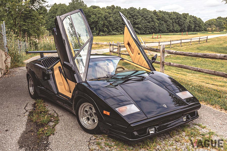 約2900万円で落札された1989年式ランボルギーニ「カウンタック25thアニバーサリー」（C）2020 Courtesy of RM Sotheby's