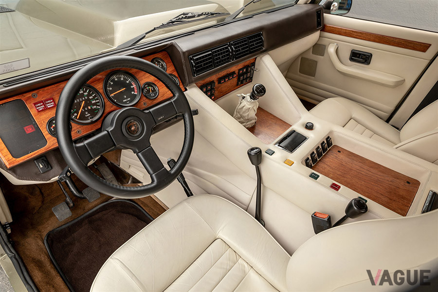 約2900万円で落札された1989年式ランボルギーニ「カウンタック25thアニバーサリー」（C）2020 Courtesy of RM Sotheby's