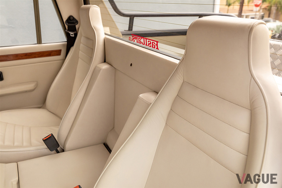 約2900万円で落札された1989年式ランボルギーニ「カウンタック25thアニバーサリー」（C）2020 Courtesy of RM Sotheby's