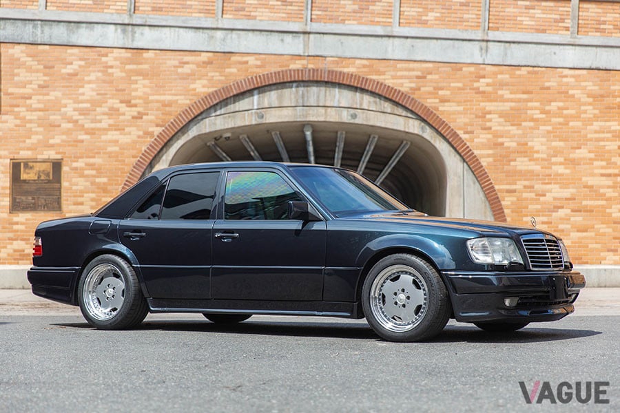 約1000万円で落札された1994年式メルセデス・ベンツ E60 AMG（C）2020 Courtesy of RM Sotheby's