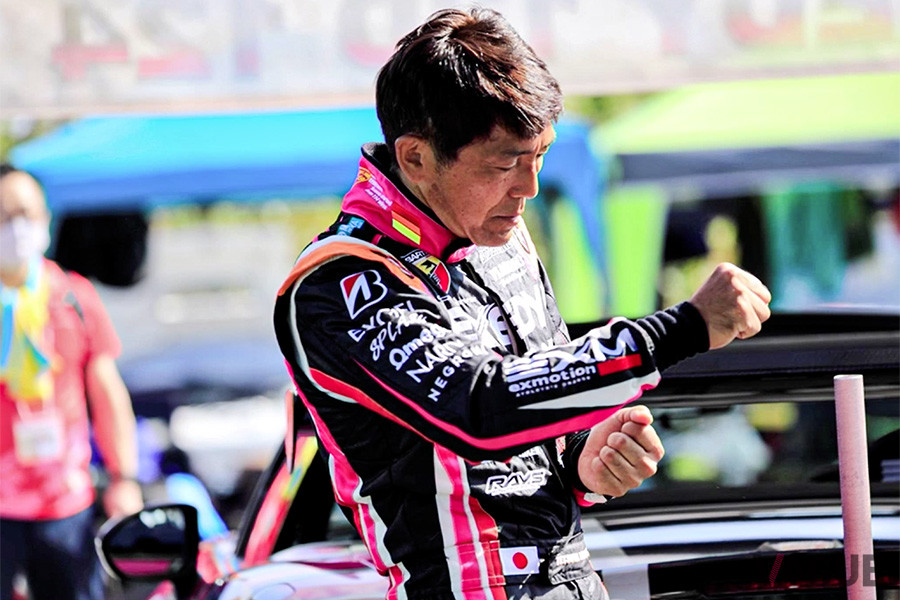 トークショーは、山野哲也選手の全日本ジムカーナ選手権参戦の話から始まった