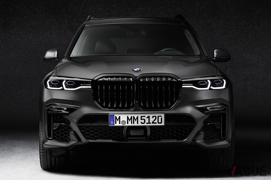 ボディ・カラーは、BMW Individual フローズン・アークティック・グレー