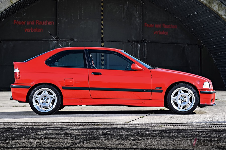 E36のコンパクトにE36 M3CのエンジンをスワップしたE36 M3コンパクト