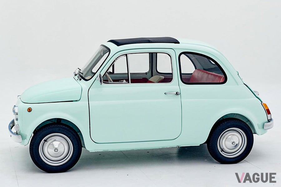 1957年から1975年に製造されたチンクエチェント・クラシケをレストアし、電気自動車として蘇った「FIAT 500 ev」