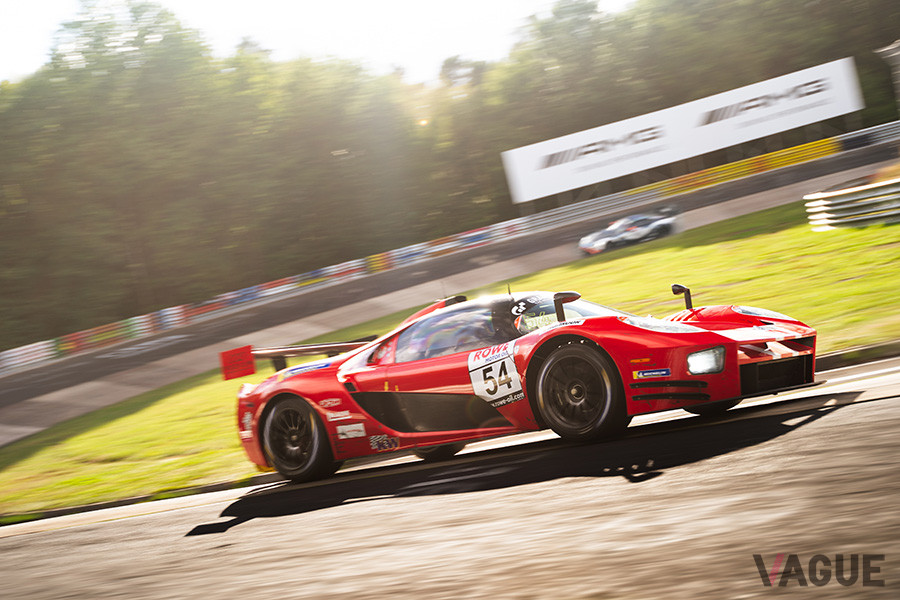「グリッケンハウス004C」は、ニュルブルクリンクで開催中の耐久レースシリーズの第5戦NLS5（6時間レース）に初参戦し、見事完走