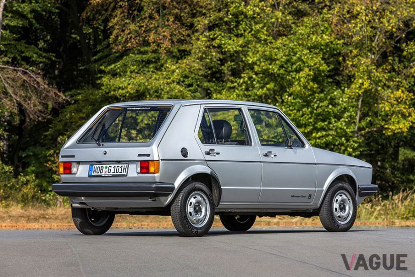 1974年にヨーロッパで発売されたVW初代「ゴルフ」。タイプ1（通称：ビートル）の後継モデルとして開発された