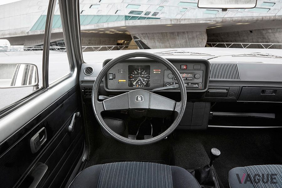 VW初代「ゴルフ」のインパネ