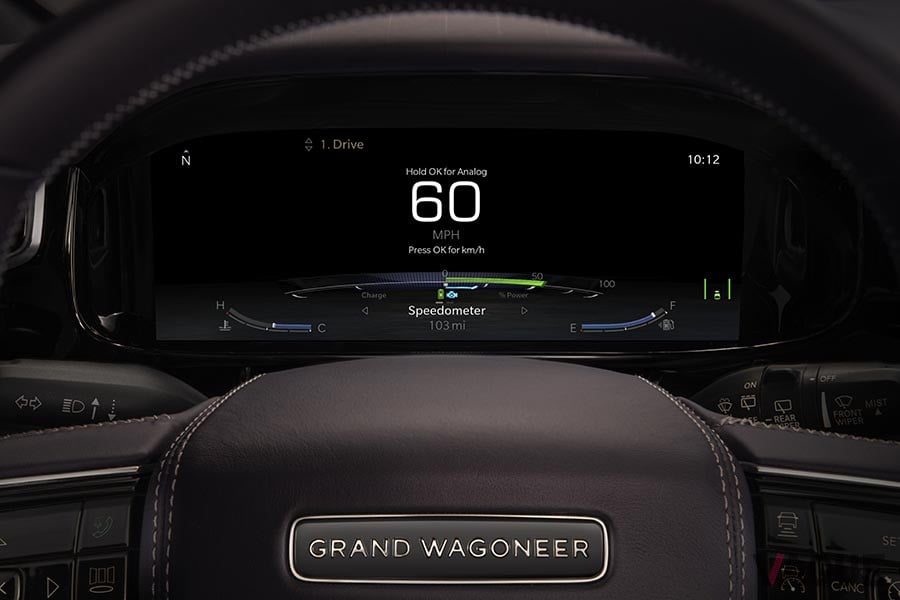 ジープ「グランドワゴニア」の12.3インチのドライバーインフォメーションディスプレイ