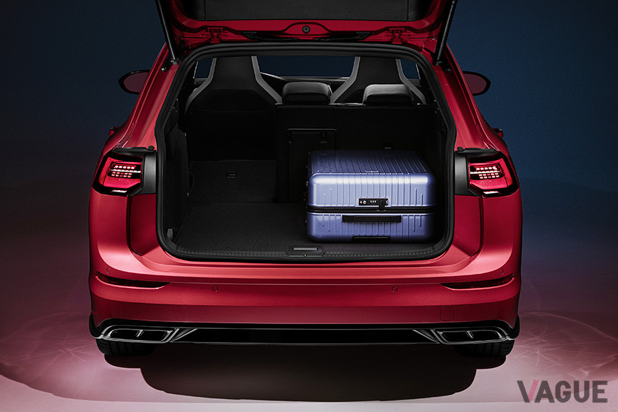 VW新型「ゴルフヴァリアント」のラゲッジルーム