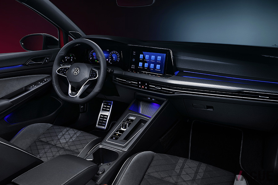 VW新型「ゴルフ オールトラック」のインパネ