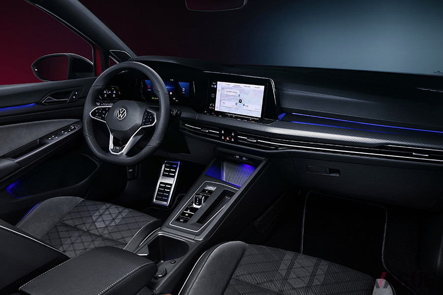 VW新型「ゴルフ オールトラック」のインパネ