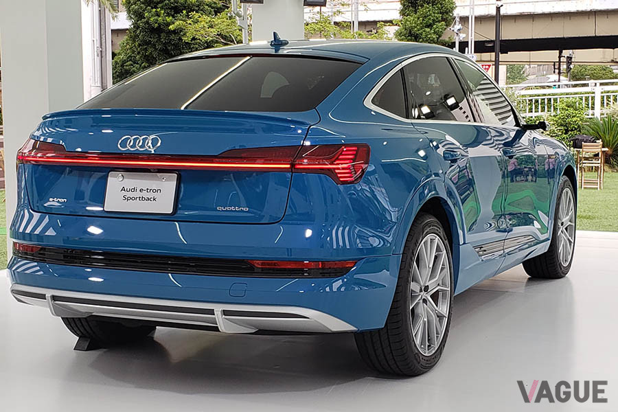アウディブランドとして日本初導入となる電気自動車、アウディ「e-tron Sportback（e-トロン スポーツバック）」