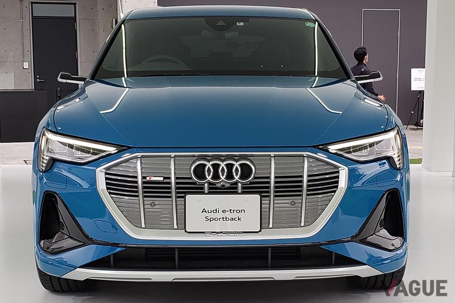 アウディブランドとして日本初導入となる電気自動車、アウディ「e-tron Sportback（e-トロン スポーツバック）」