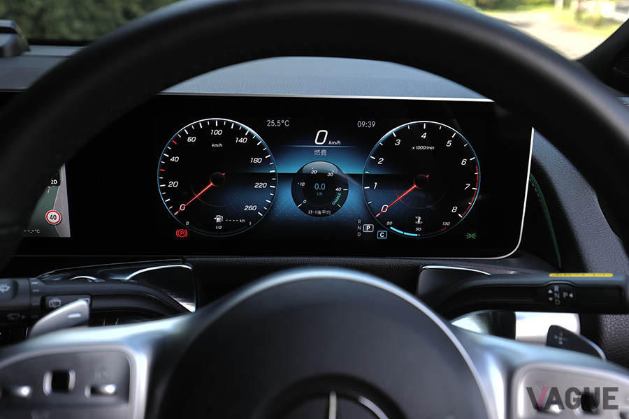 メルセデス・ベンツ「GLB」のメーター