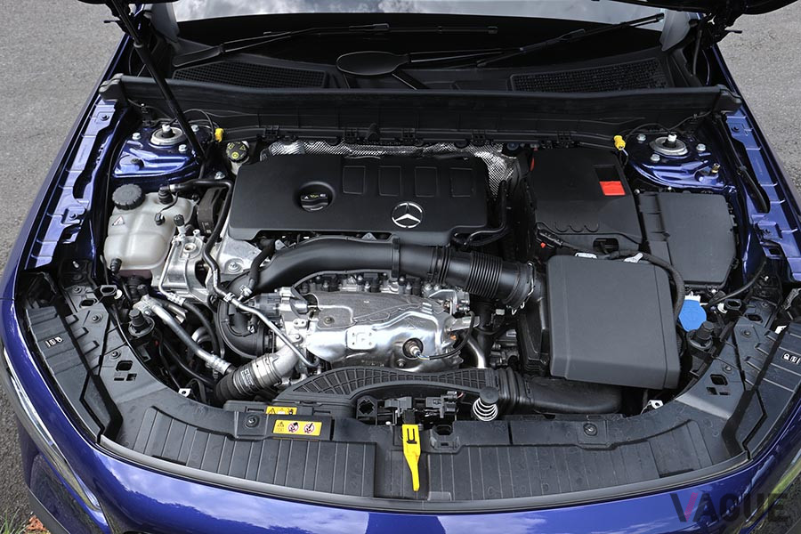 GLA250 4MATIC スポーツに搭載される「260型」2リッター直4ターボエンジン
