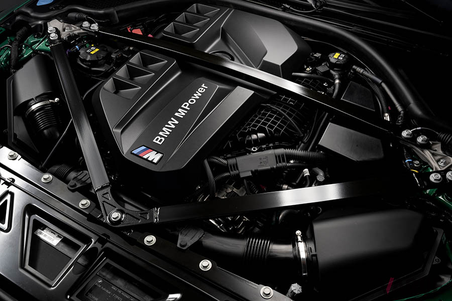 BMW新型「M3セダン コンペティション」のエンジン