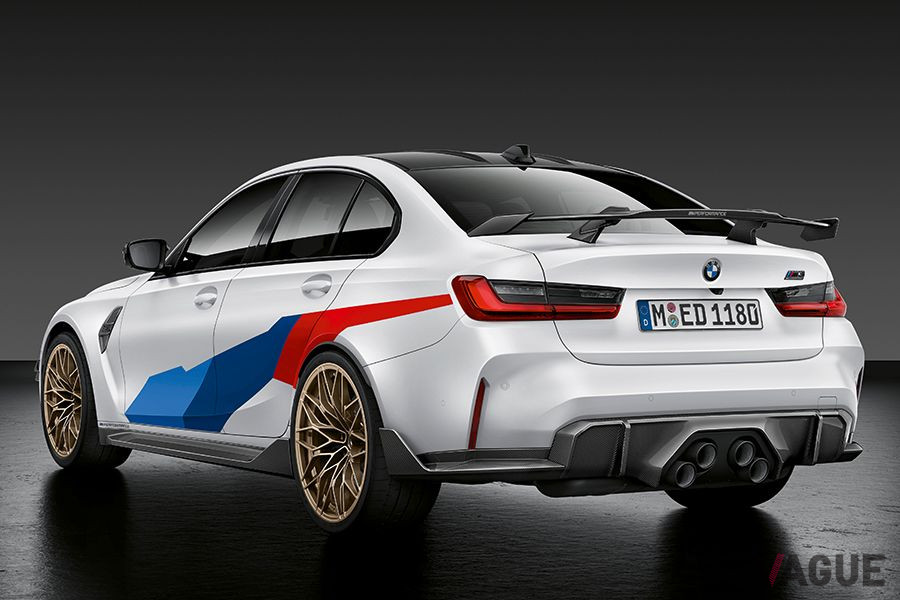 オプションのMパフォーマンスパーツを装着したBMW新型「M3セダン」