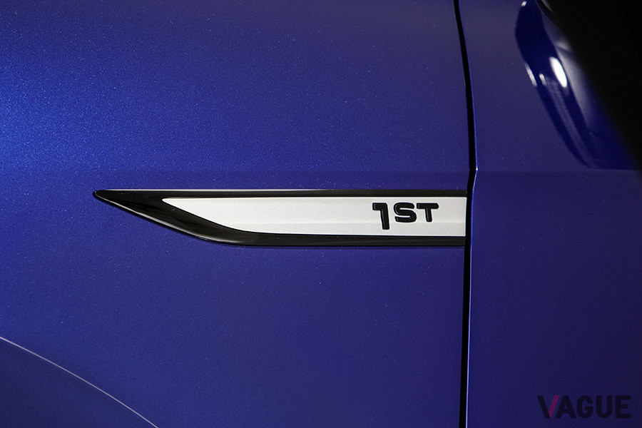 VWの電気自動車（BEV）SUV、「ID.4」1STエディションのエンブレム