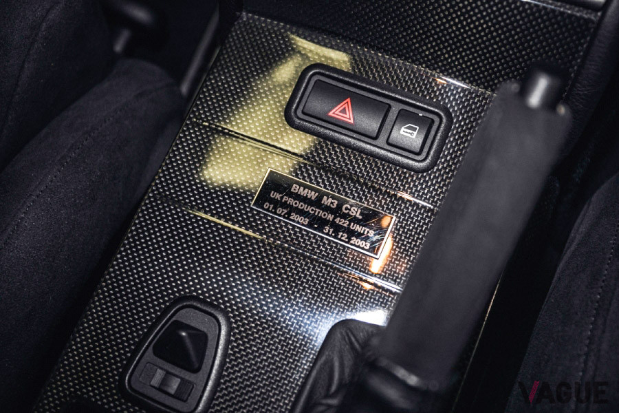 M3 CSLのプレートがセンターコンソールに