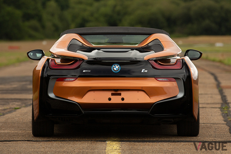 約910万円で落札された2018年式BMW「i8ロードスター」（C）2020 Courtesy of RM Sotheby's