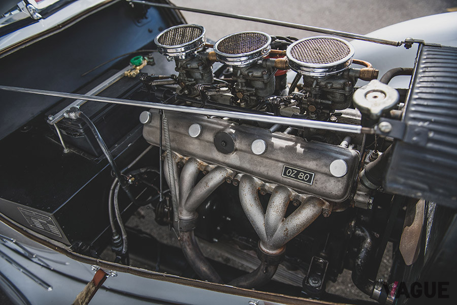 BMW「328ロードスター」のエンジンは2リッター直列6気筒だ（C）2020 Courtesy of RM Sotheby's