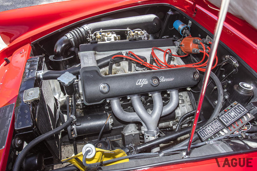 1959年式アルファ ロメオ「2000 スパイダー」には、1975ccの4気筒DOHCユニットを搭載（C）Bonhams