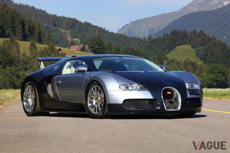 2007年式ブガッティ「ヴェイロンEB16.4」は、新車時1億7700万円というプライスタグだったが、エスティメートは約1億3000万円−約1億6000万円であった（C）Bonhams 2001-2020