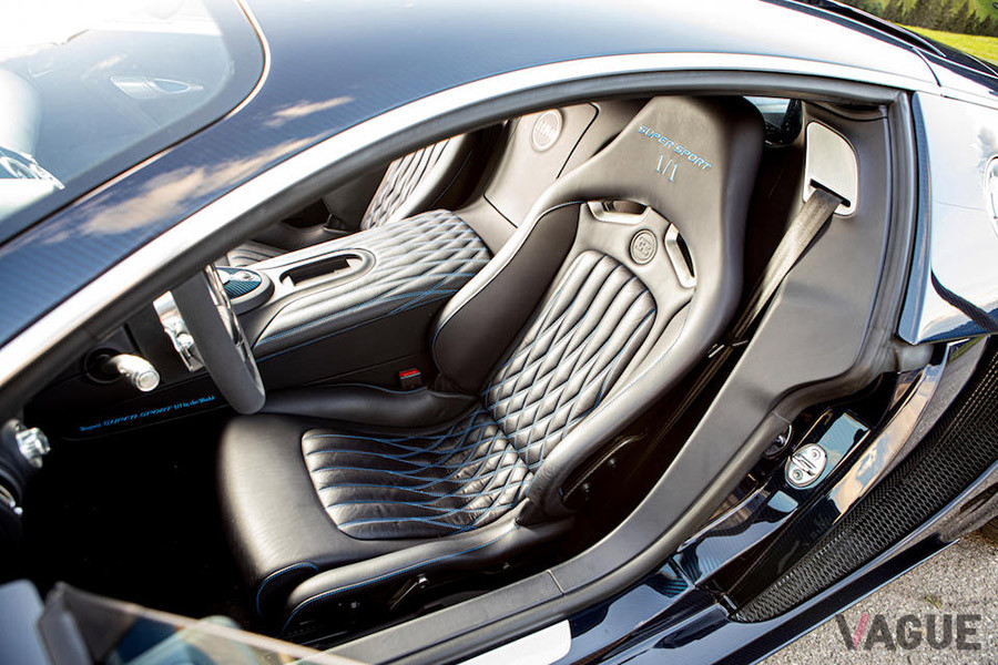 2012年式ブガッティ「ヴェイロン16.4スーパースポーツ」の新車時の価格は2億8900万円だったが、約2億1100万円で落札となった（C）Bonhams 2001-2020